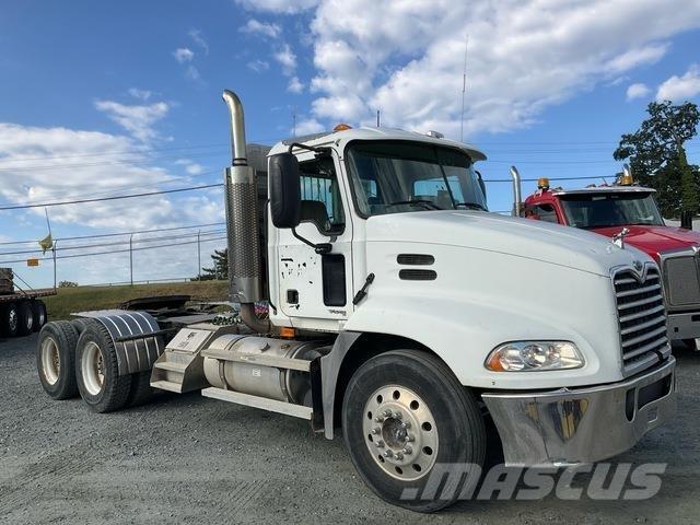Mack CXN613 Motrici e Trattori Stradali
