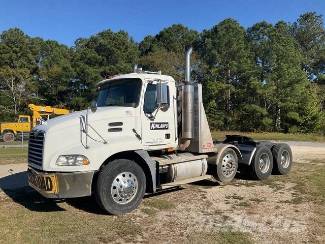 Mack CXN613 Motrici e Trattori Stradali