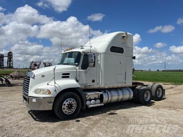 Mack CXU600 Motrici e Trattori Stradali