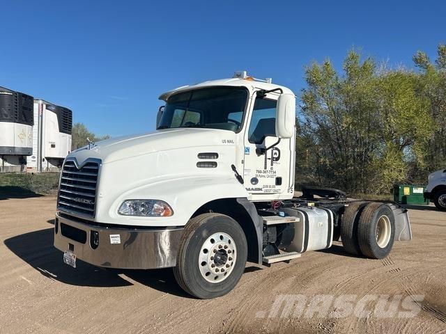 Mack CXU612 Motrici e Trattori Stradali