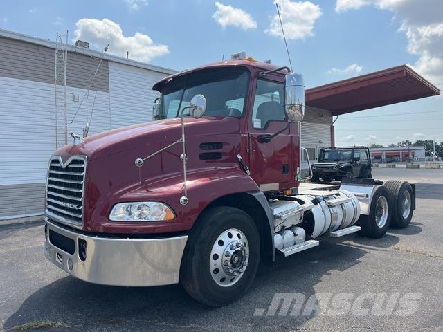 Mack CXU612 Motrici e Trattori Stradali