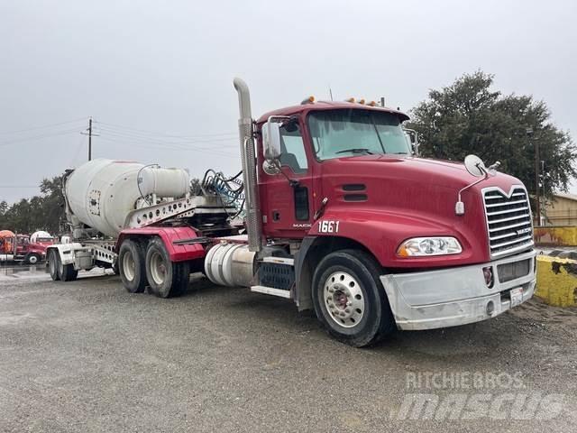 Mack CXU613 Motrici e Trattori Stradali