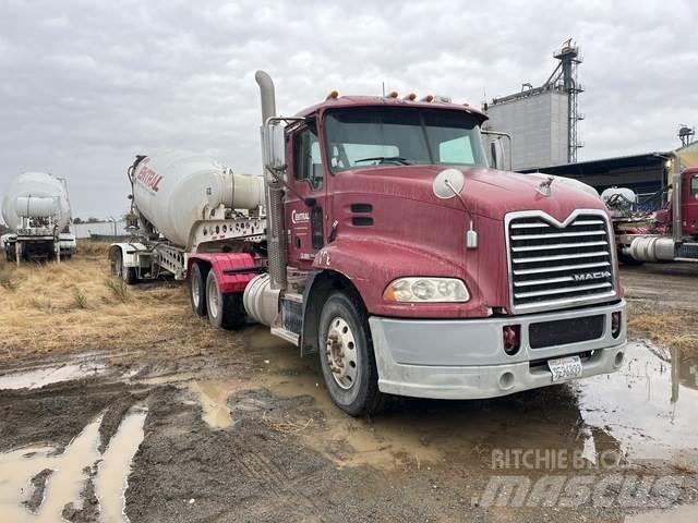Mack CXU613 Motrici e Trattori Stradali