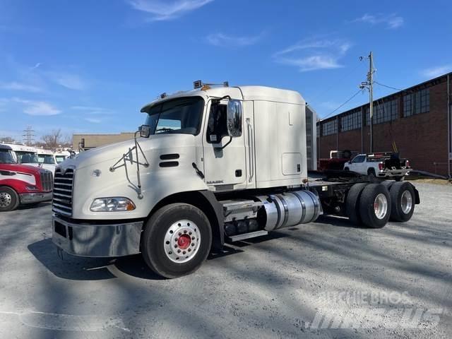 Mack CXU613 Motrici e Trattori Stradali