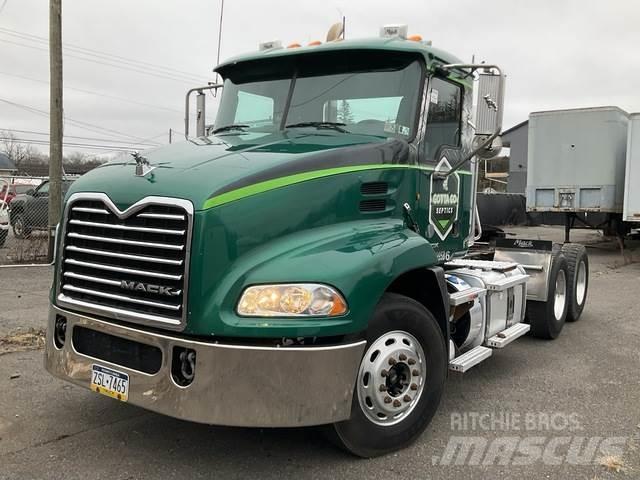 Mack CXU613 Motrici e Trattori Stradali