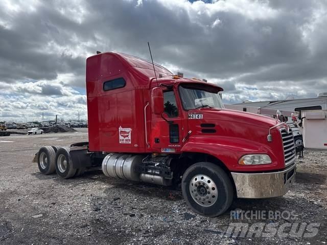 Mack CXU613 Motrici e Trattori Stradali
