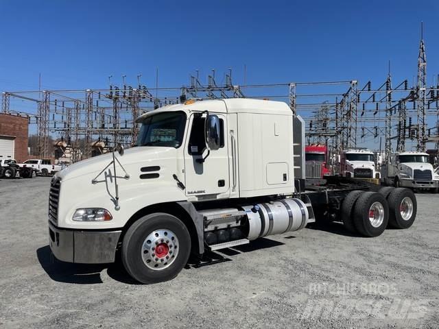 Mack CXU613 Motrici e Trattori Stradali