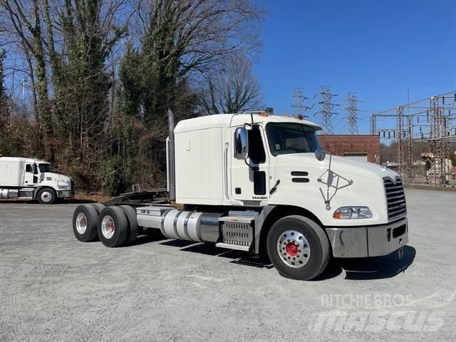 Mack CXU613 Motrici e Trattori Stradali