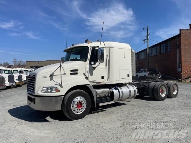 Mack CXU613 Motrici e Trattori Stradali