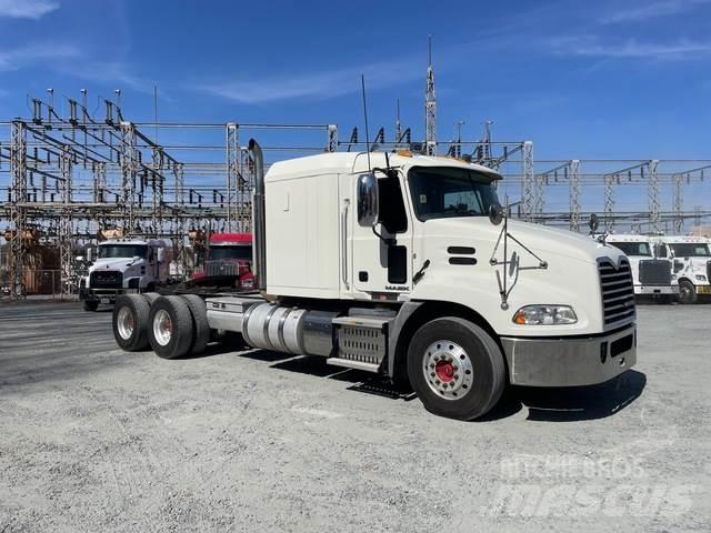 Mack CXU613 Motrici e Trattori Stradali