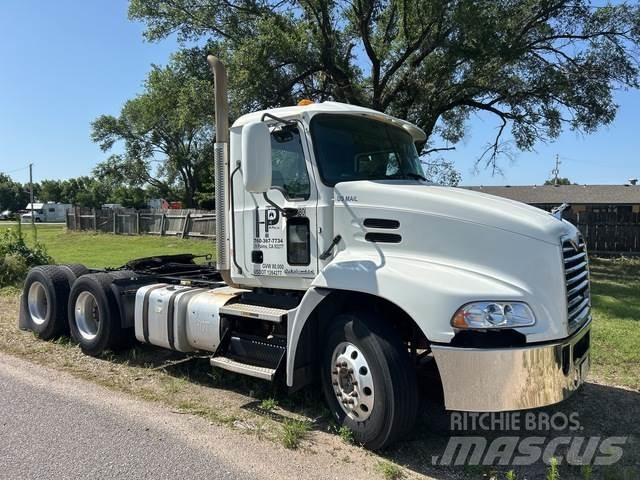 Mack CXU613 Motrici e Trattori Stradali