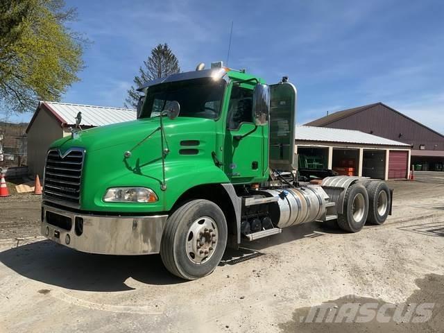 Mack CXU613 Motrici e Trattori Stradali