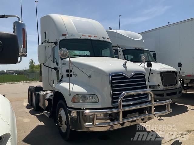 Mack CXU613 Motrici e Trattori Stradali
