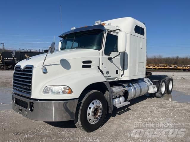 Mack CXU613 Motrici e Trattori Stradali