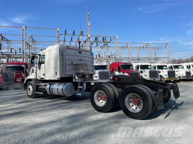 Mack CXU613 Motrici e Trattori Stradali