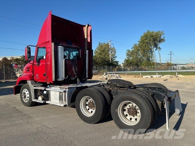 Mack CXU613 Motrici e Trattori Stradali