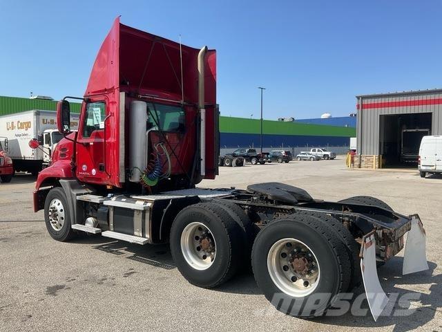 Mack CXU613 Motrici e Trattori Stradali