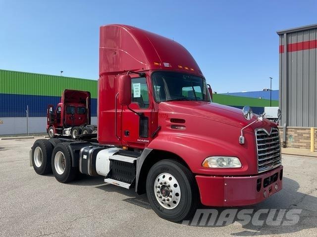 Mack CXU613 Motrici e Trattori Stradali