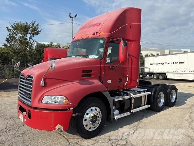 Mack CXU613 Motrici e Trattori Stradali
