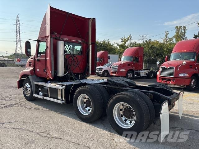 Mack CXU613 Motrici e Trattori Stradali
