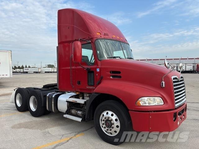 Mack CXU613 Motrici e Trattori Stradali