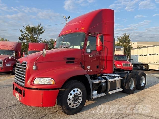 Mack CXU613 Motrici e Trattori Stradali