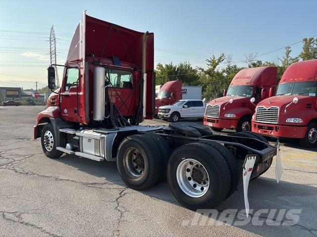 Mack CXU613 Motrici e Trattori Stradali