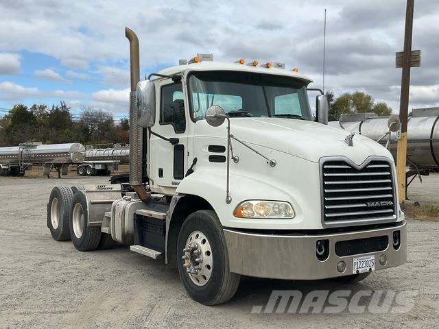 Mack CXU613 Motrici e Trattori Stradali