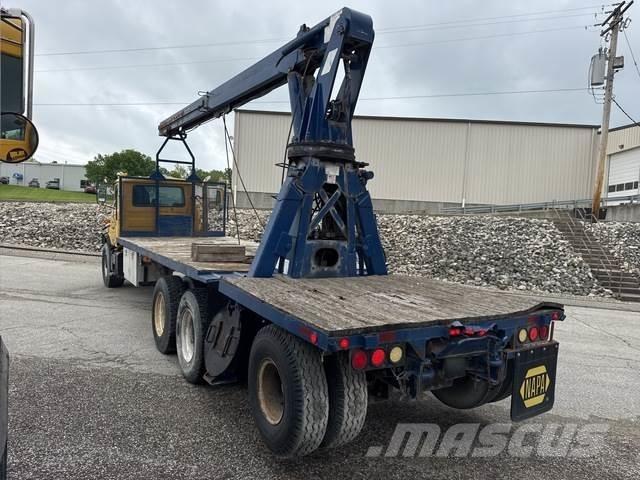 Mack DM688S Camion altro
