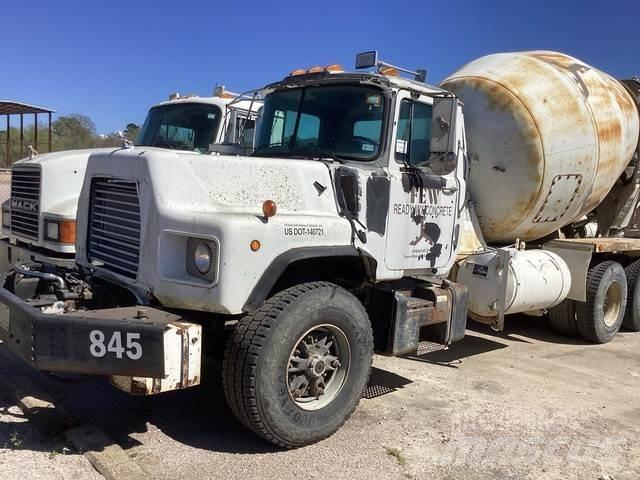 Mack DM690S Camion altro