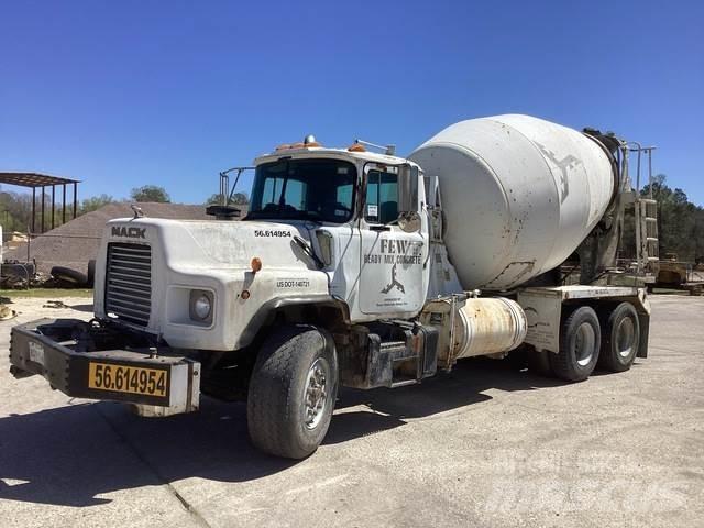 Mack DM690S Camion altro