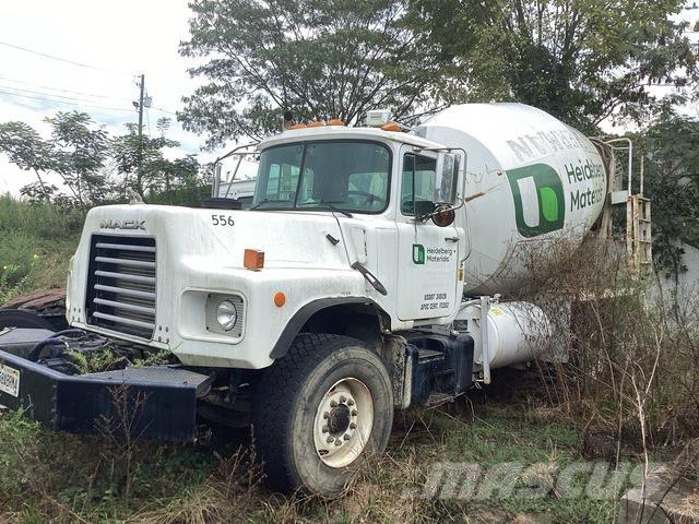 Mack DM690S Camion altro