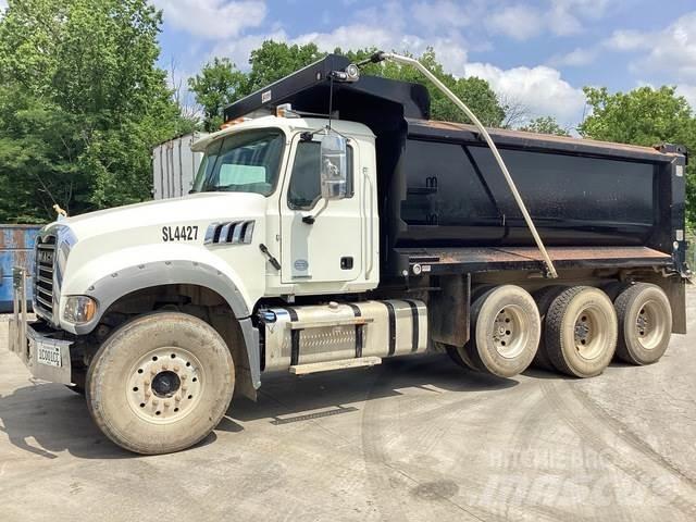 Mack GR64F Camion ribaltabili
