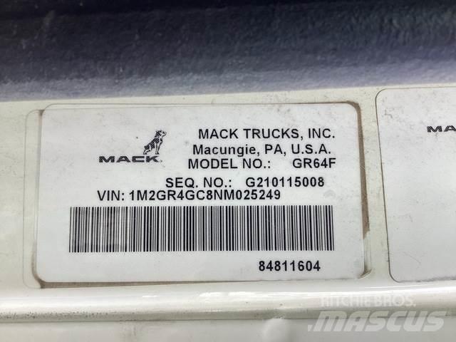 Mack GR64F Camion ribaltabili