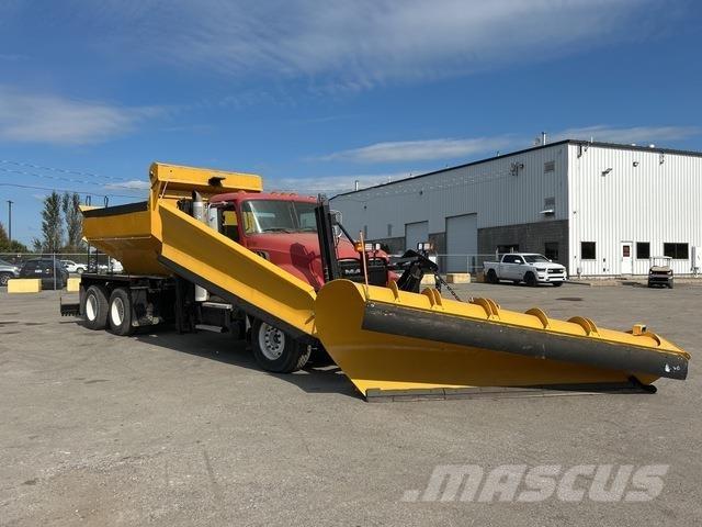 Mack GU433 Lame spazzaneve e aratri