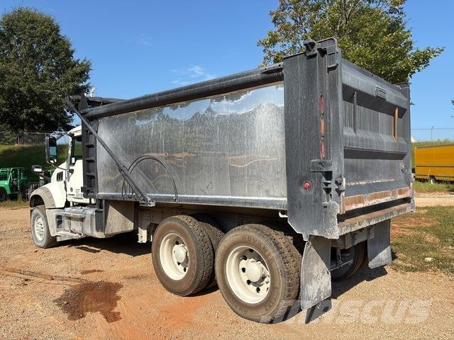 Mack GU713 Camion ribaltabili