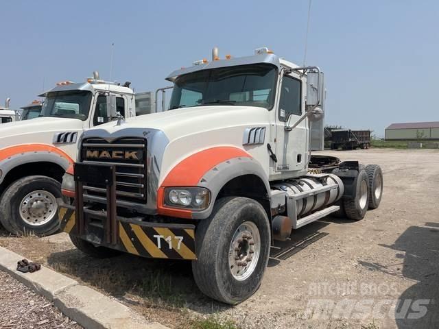 Mack GU713 Motrici e Trattori Stradali