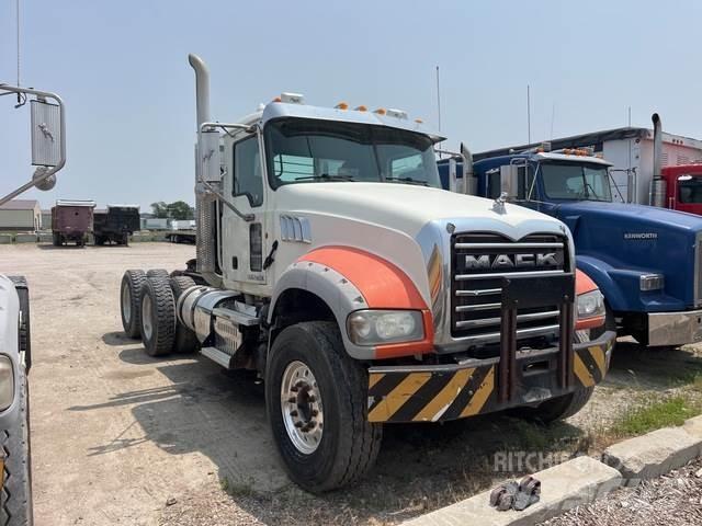 Mack GU713 Motrici e Trattori Stradali