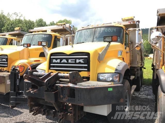 Mack GU713 Lame spazzaneve e aratri