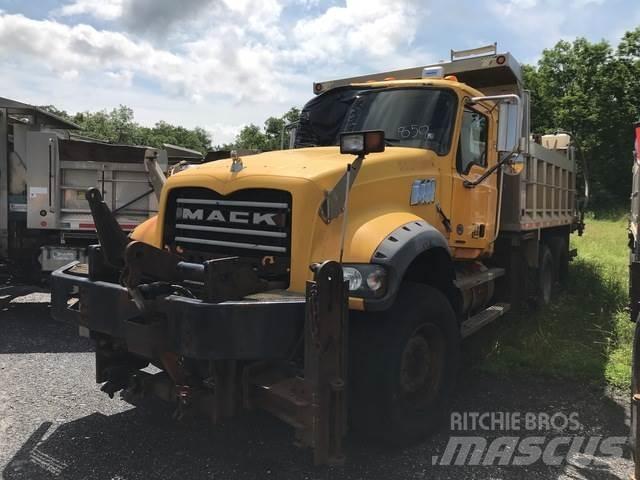 Mack GU713 Lame spazzaneve e aratri