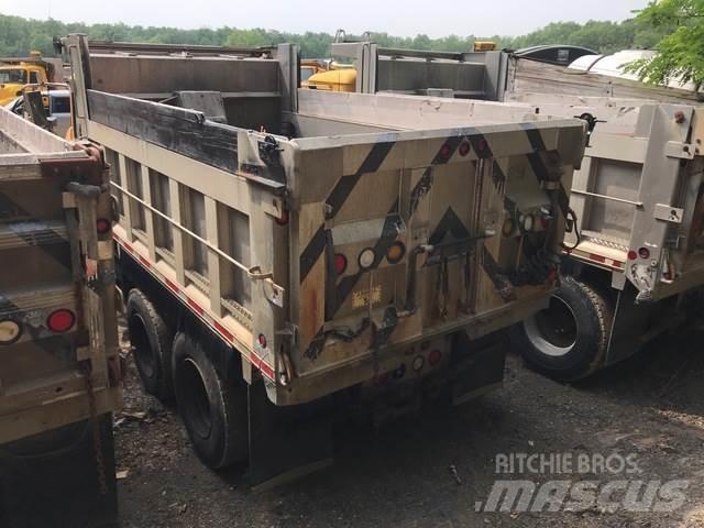 Mack GU713 Lame spazzaneve e aratri