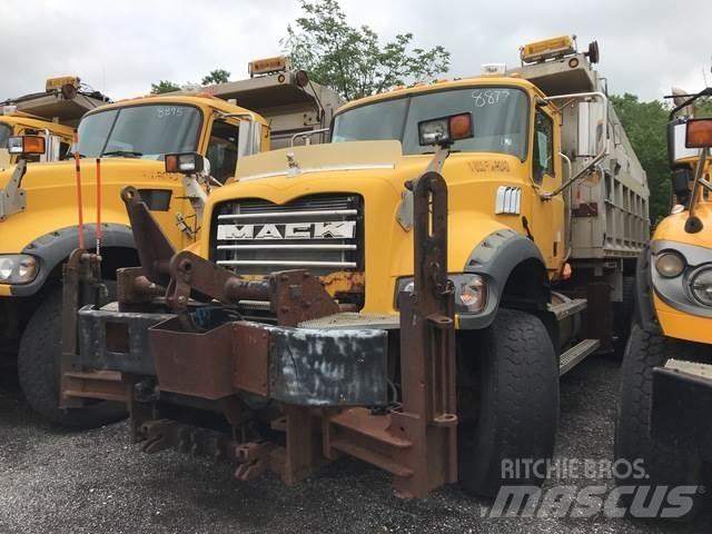 Mack GU713 Lame spazzaneve e aratri
