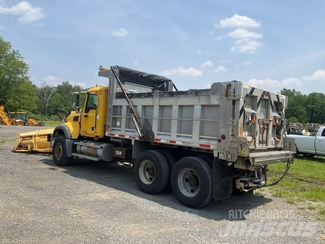 Mack GU713 Lame spazzaneve e aratri
