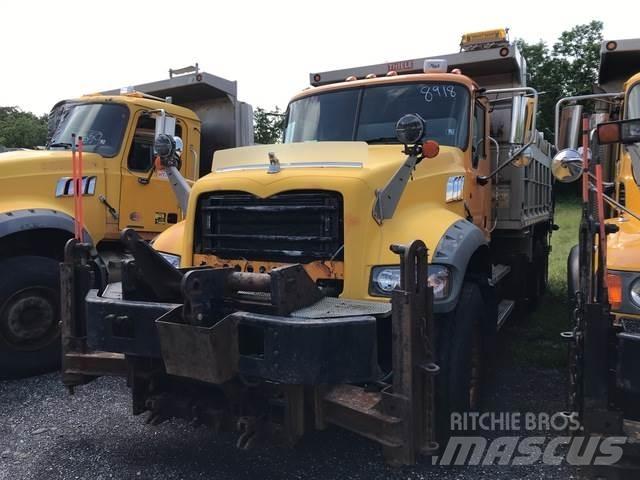 Mack GU713 Camion ribaltabili