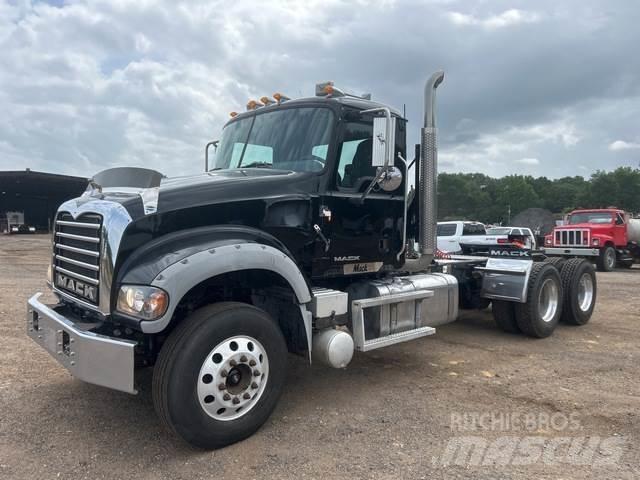Mack GU713 Motrici e Trattori Stradali