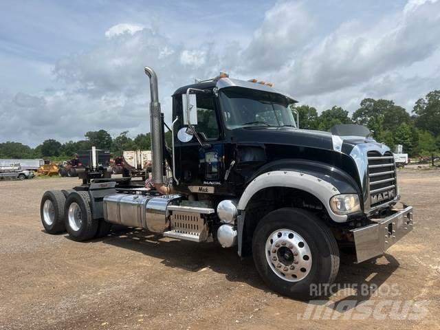 Mack GU713 Motrici e Trattori Stradali