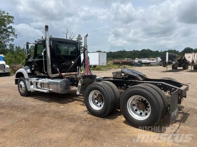 Mack GU713 Motrici e Trattori Stradali