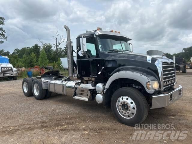 Mack GU713 Motrici e Trattori Stradali
