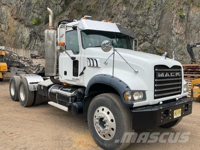 Mack GU713 Motrici e Trattori Stradali
