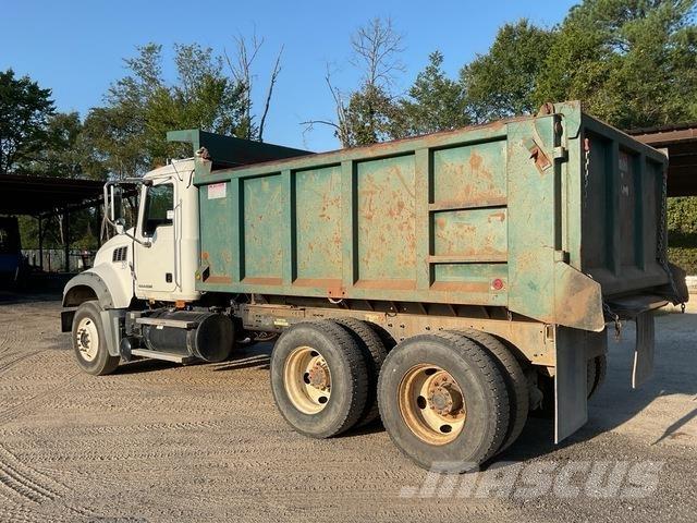 Mack GU713 Camion ribaltabili
